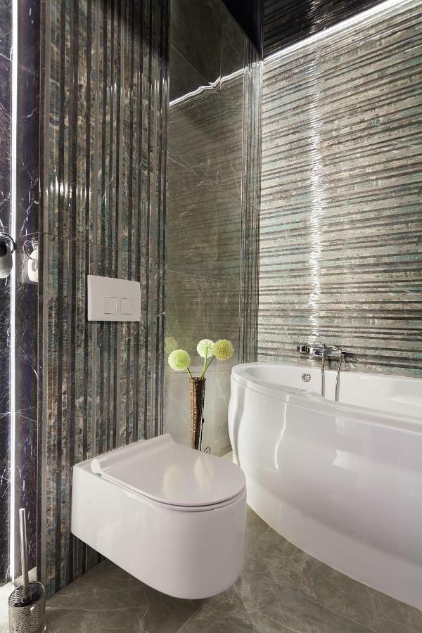 Delux Leopolli Apartments Near Shopping Mall Forum Lviv Bagian luar foto