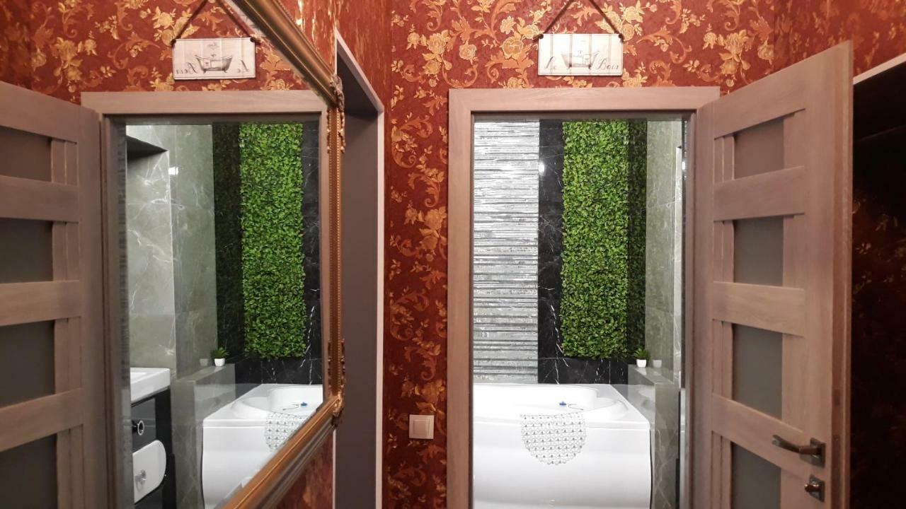 Delux Leopolli Apartments Near Shopping Mall Forum Lviv Bagian luar foto